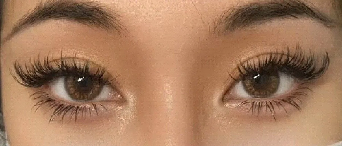 Foto de referencia de la forma de ojo: ojos redondos